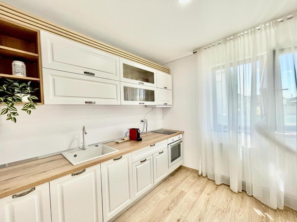 Residence Odaile #2 Otopeni Kültér fotó